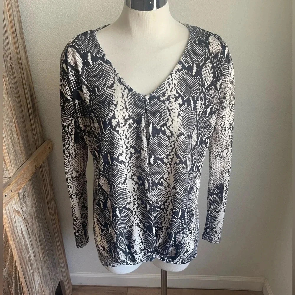 First love womens snakeskin top size small western business casual teacher shirt